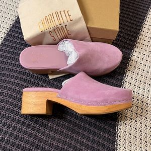 NEW Charlotte Stone Lilac Martino Clogs